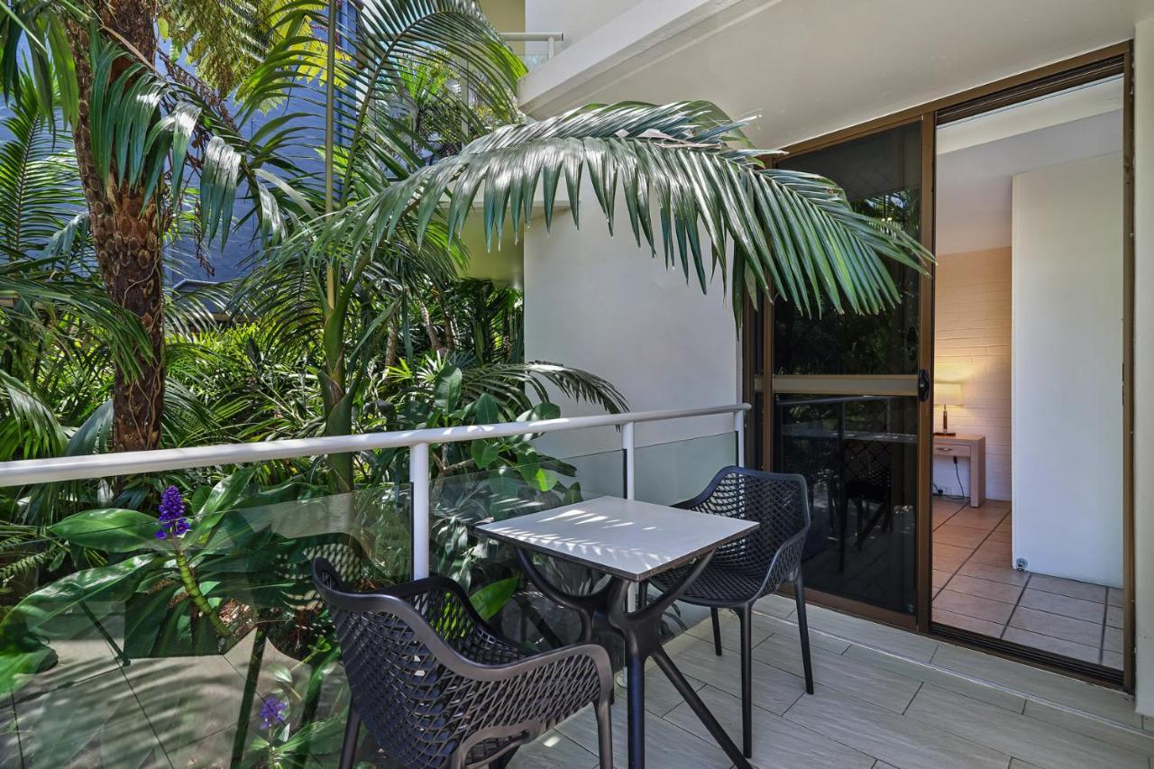 Bayview Beachfront Apartments, In Town Right On The Beach Byron Bay Exterior photo