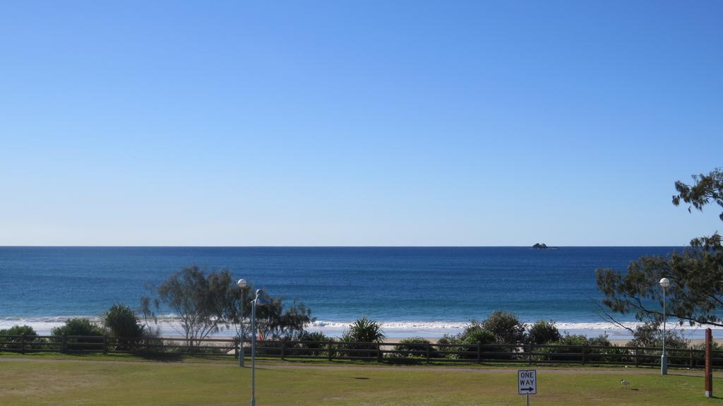 Bayview Beachfront Apartments, In Town Right On The Beach Byron Bay Exterior photo