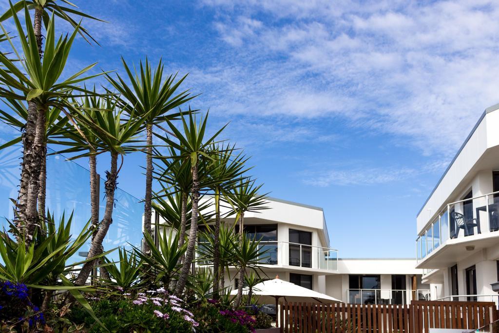 Bayview Beachfront Apartments, In Town Right On The Beach Byron Bay Exterior photo