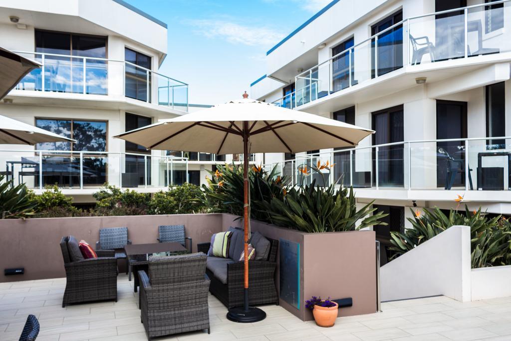 Bayview Beachfront Apartments, In Town Right On The Beach Byron Bay Exterior photo