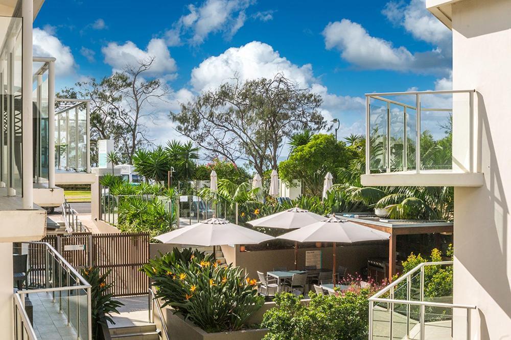 Bayview Beachfront Apartments, In Town Right On The Beach Byron Bay Exterior photo